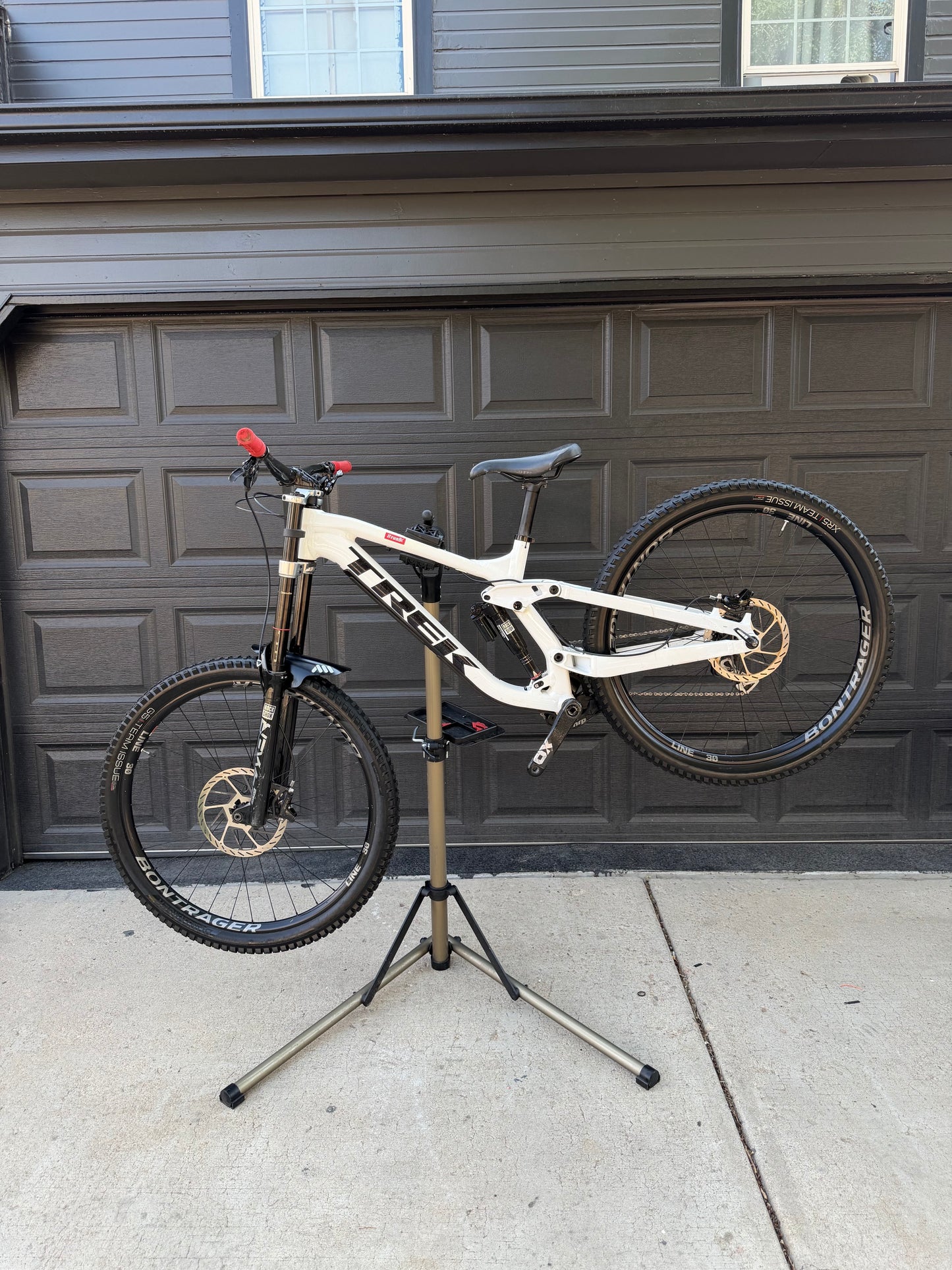 TREK Session 9 Full Suspension Downhill Mountain Bike