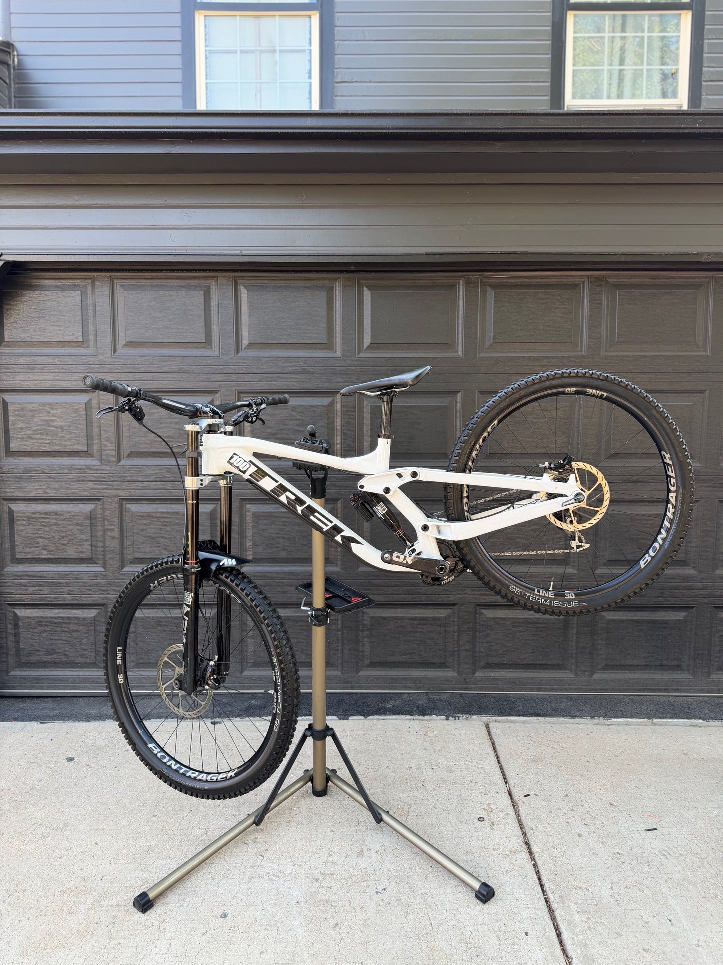 TREK Session 9 Full Suspension Downhill Mountain Bike